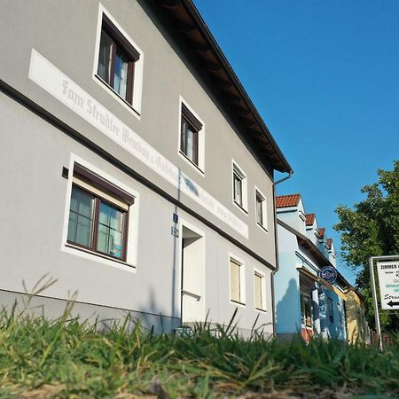 Gästehaus und Weinbau Zur Wiederkehr Strudler Podersdorf am See Exterior foto