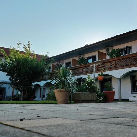 Gästehaus und Weinbau Zur Wiederkehr Strudler Podersdorf am See Exterior foto